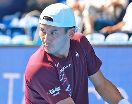 島袋将 熱戦制し8度目の決勝進出