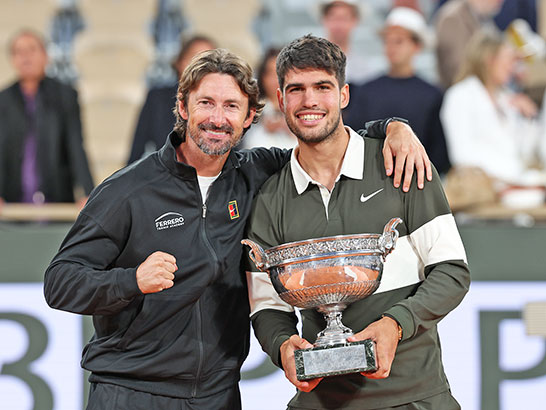 左からフェレーロコーチとアルカラス（全仏OP）