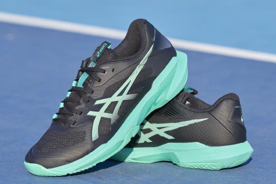 早くも人気の「SOLUTION SPEED FF 4」