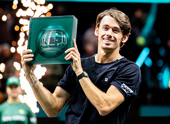 アレックス・デミノー